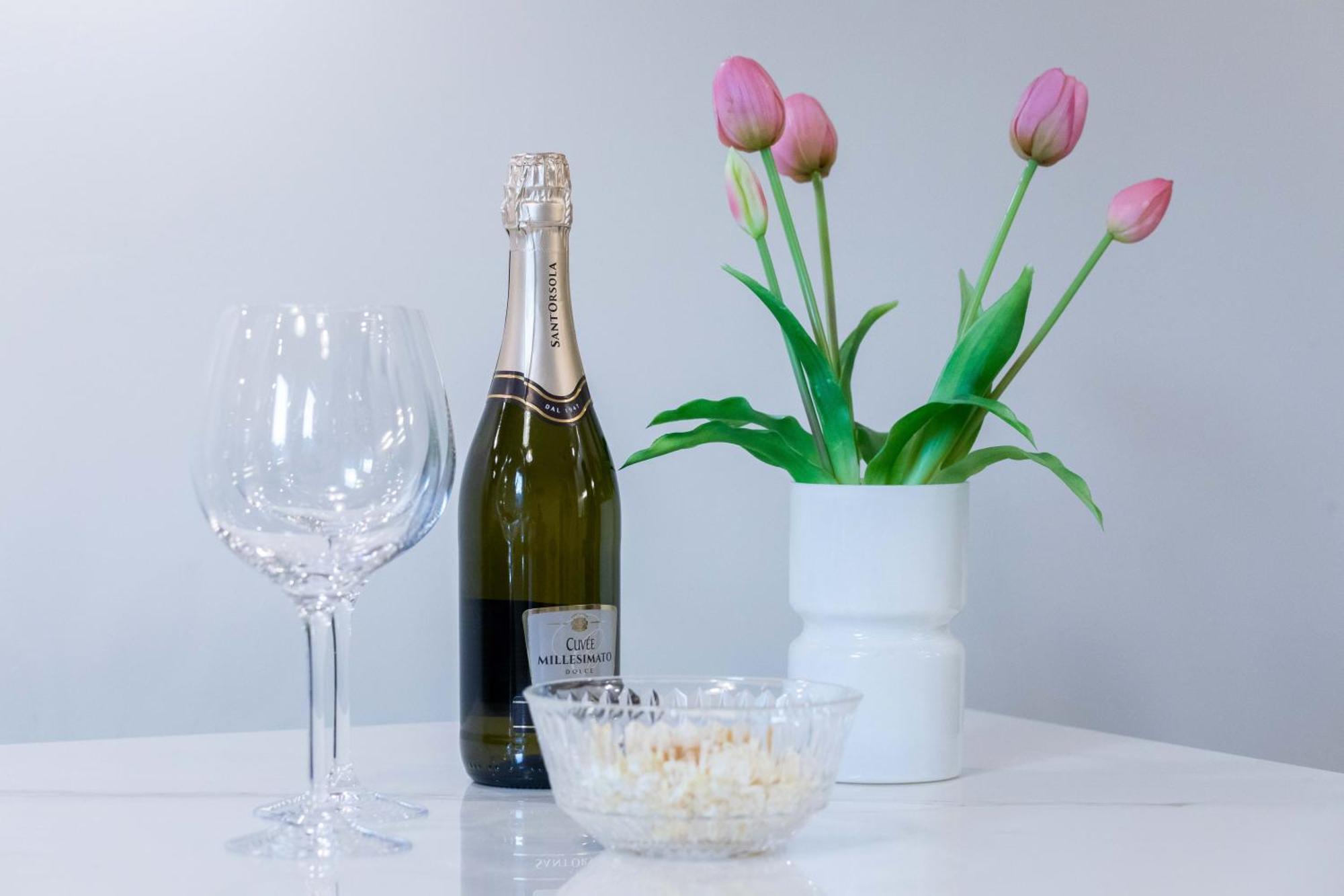 Luxury Apartment - Free Private - Parking Maestri Campionesi 16 Milano Ngoại thất bức ảnh